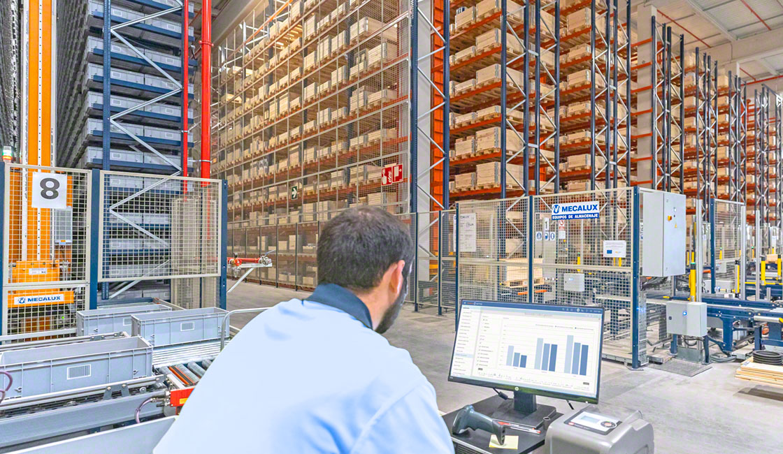 Digitising logistics processes is crucial for a flexible warehouse