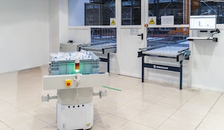 AIV robots speed up goods flows in the warehouse AIV robots speed up goods flows in the warehouse