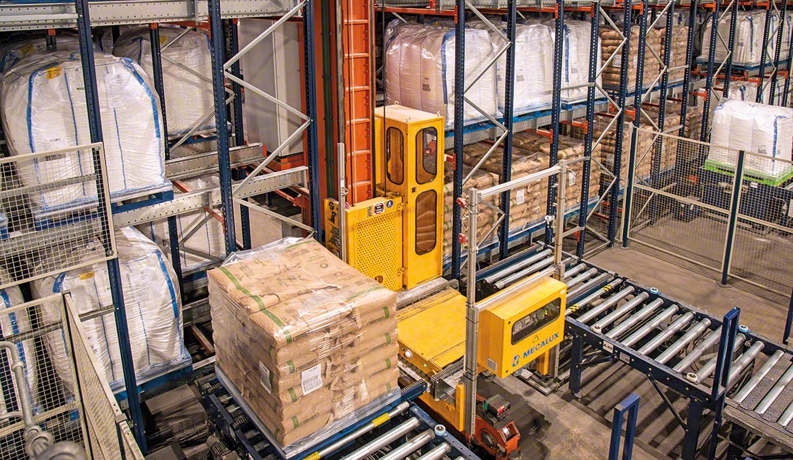 The AS/RS shuttle with stacker cranes can be deployed in warehouses over 130'