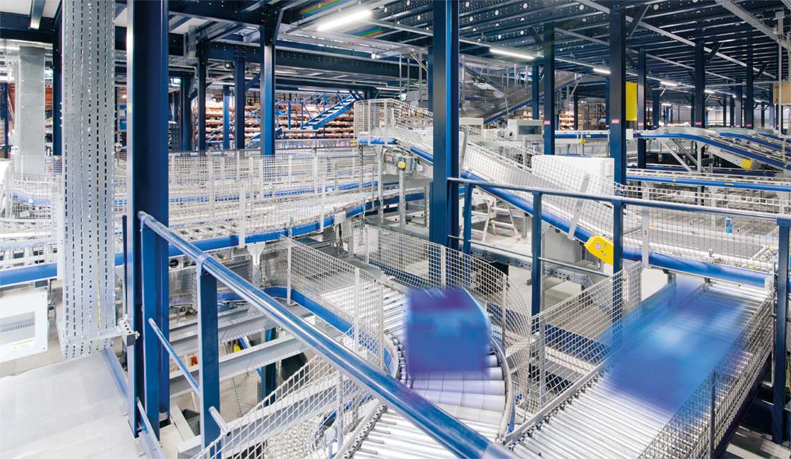 Automatic conveyors speed up the flow of goods