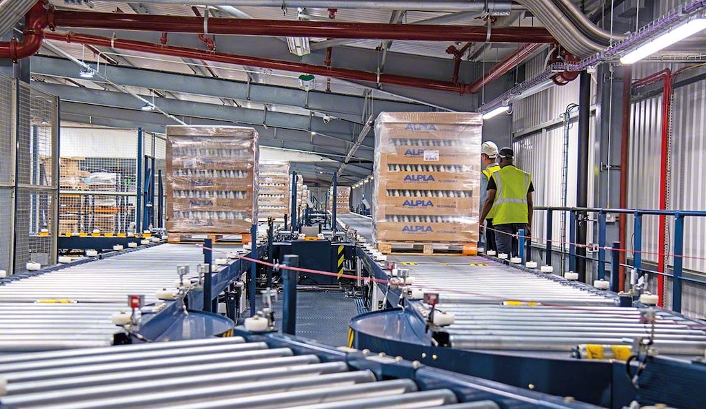 Conveyors are flexible solutions adaptable to the needs of each customer