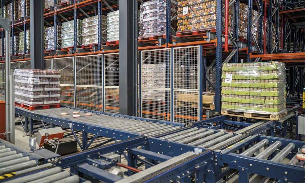 Conveyors are responsible for transporting goods in automated warehouses
