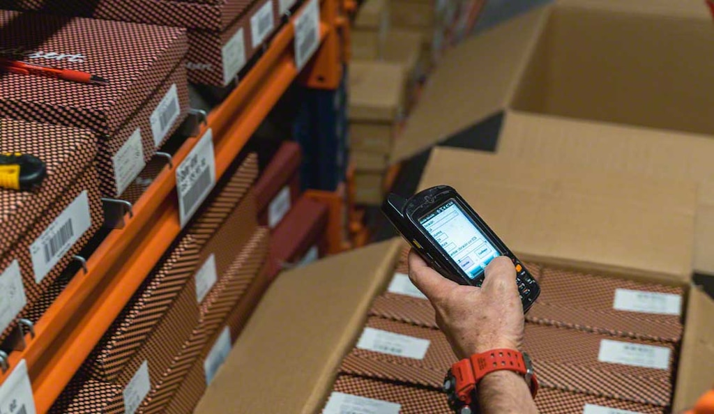 RF scanners expedite operations in ecommerce warehouses