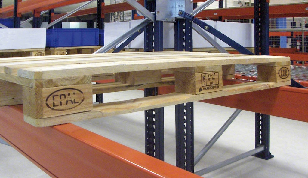 A Euro pallet measures 1200 × 800 mm