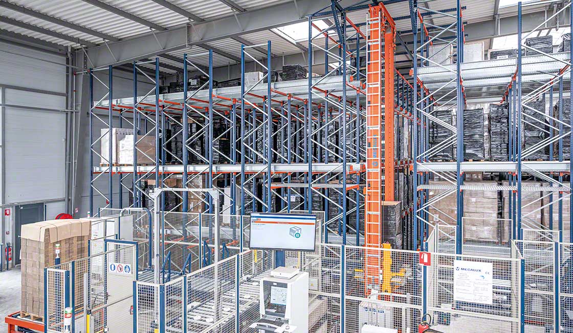 Verlhac Logistique’s AS/RS was built in a 6.5-foot-deep pit to increase storage capacity