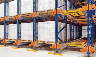Palletising consists of placing goods on top of a pallet