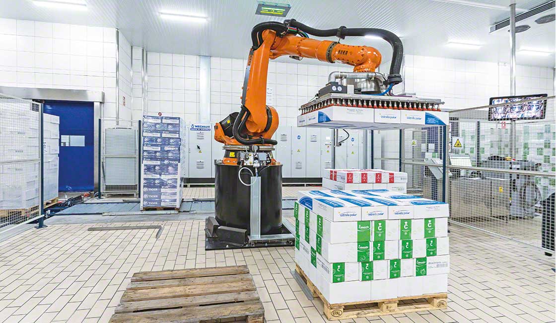Cabezuelo Foods’ anthropomorphic arm handles 1,350 boxes an hour