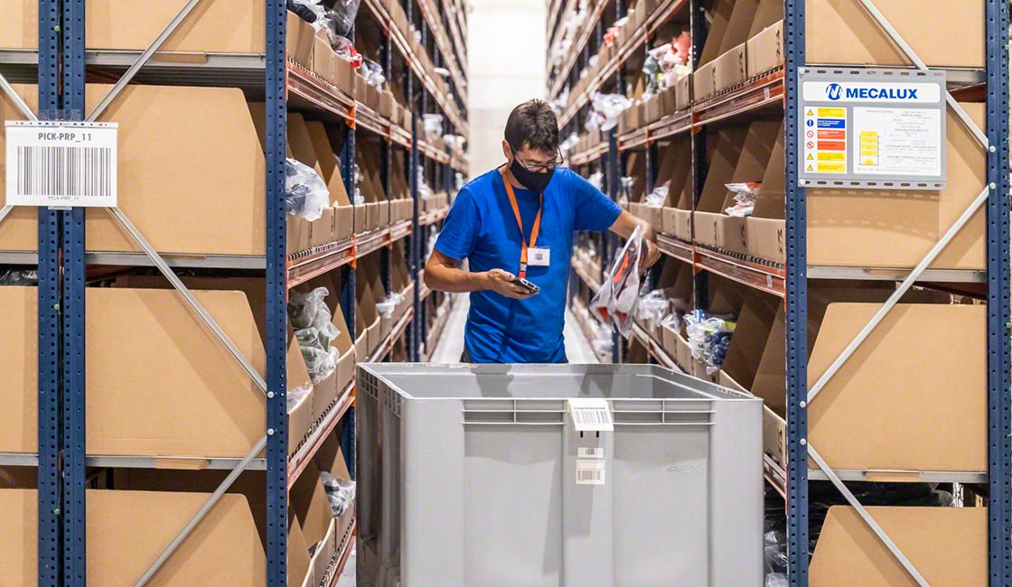 Picking is one of the warehouse operations in which ergonomics is most important