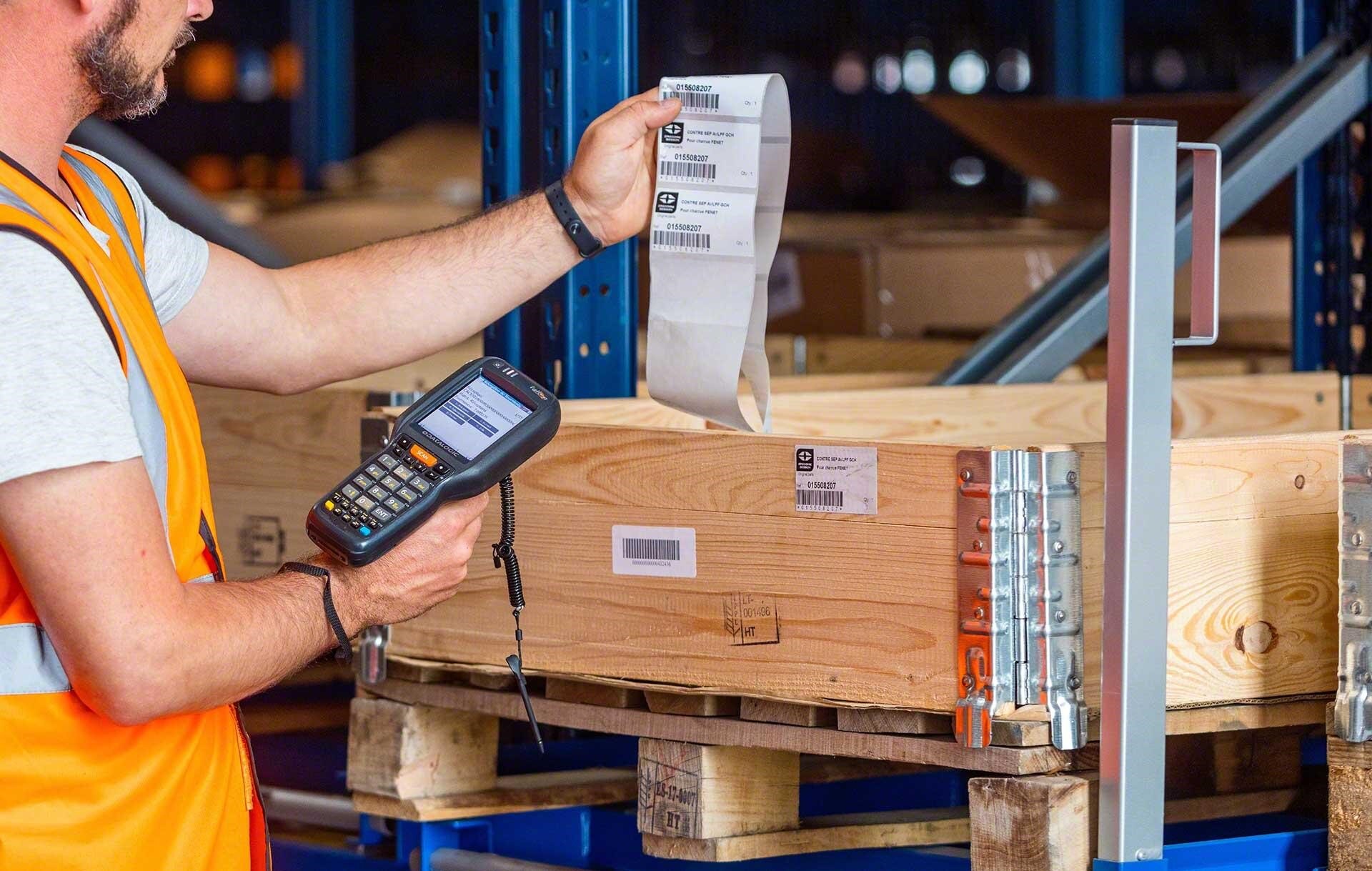 What is a SKU? Meaning and in-warehouse usage