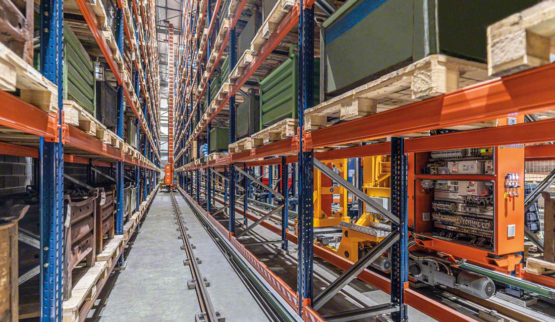 New technologies have made it possible to speed up goods storage and retrieval with automatic stacker cranes