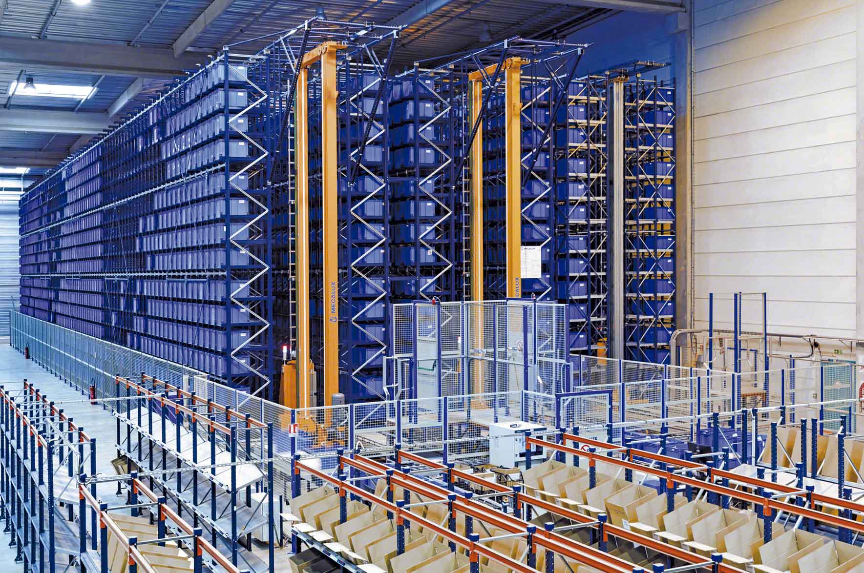 Types of automated storage and retrieval systems: characteristics and advantages