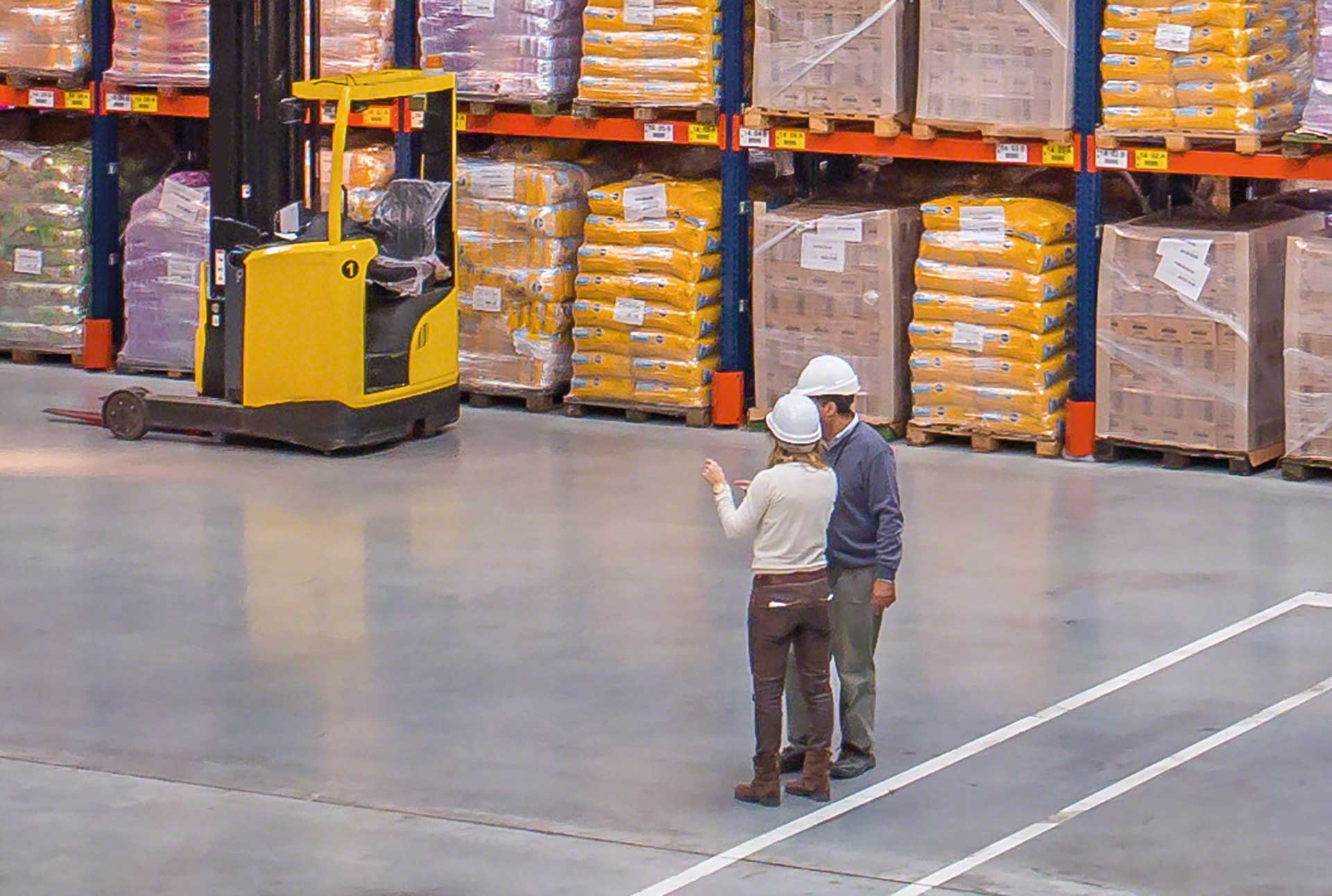 Warehouse manager: profile of a leader - Mecalux.com