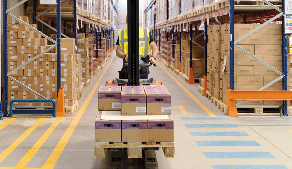 Training in pallet jack and forklift operation can be critical for a warehouse picker