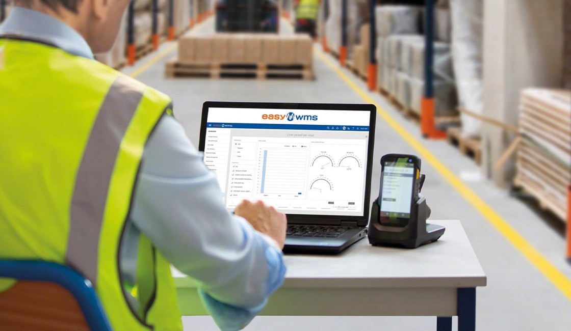 Web-based warehouse management software enables logistics managers to easily check the status of their stock