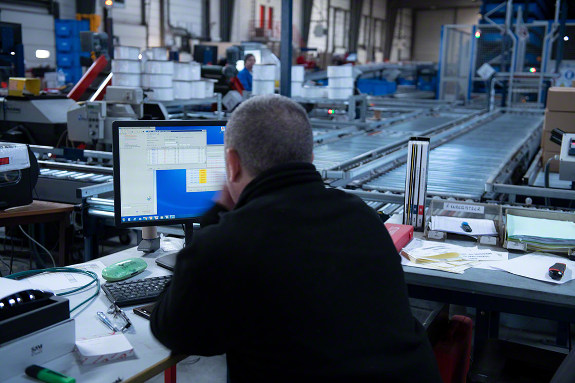 For accurate inventory management, it’s advisable to install a WMS