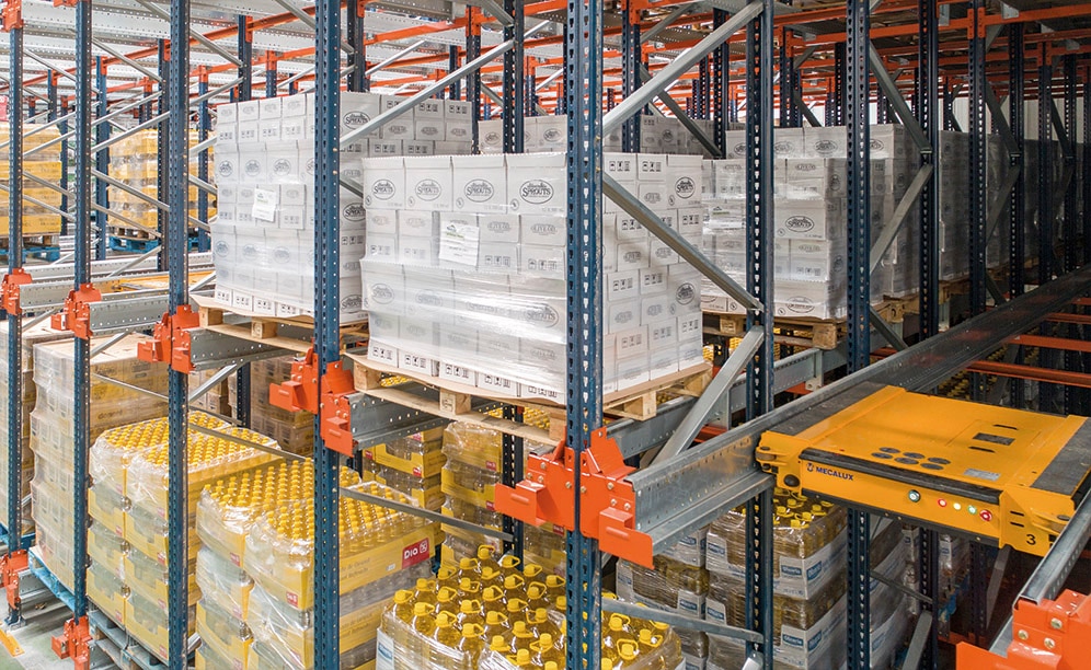 A bottled goods warehouse with the semi-automated Pallet Shuttle system
