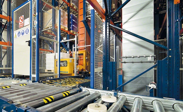 The automated clad-rack warehouse of Novartis in Poland