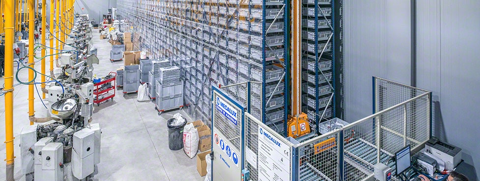 Luca Cuccolini's automated warehouse for boxes in Illescas, Spain