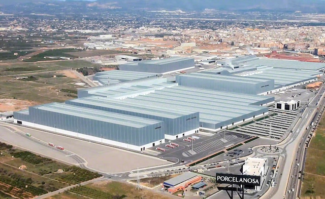 The Porcelanosa Group logistics complex includes five logistics centres with large-capacity automated warehouses