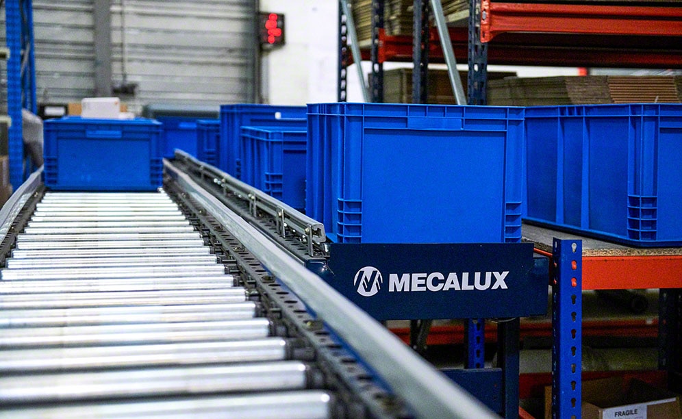 The automatic conveyor offers agility in the transfer of goods