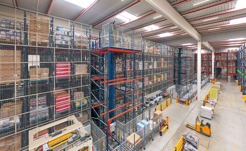 Automatic Pallet Shuttle with transfer cars for logistics operator Luis Simoes Automatic Pallet Shuttle with transfer cars for logistics operator Luis Simoes