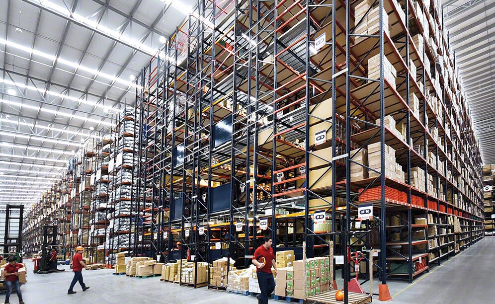 Pallet racks and walkways in a spare parts warehouse