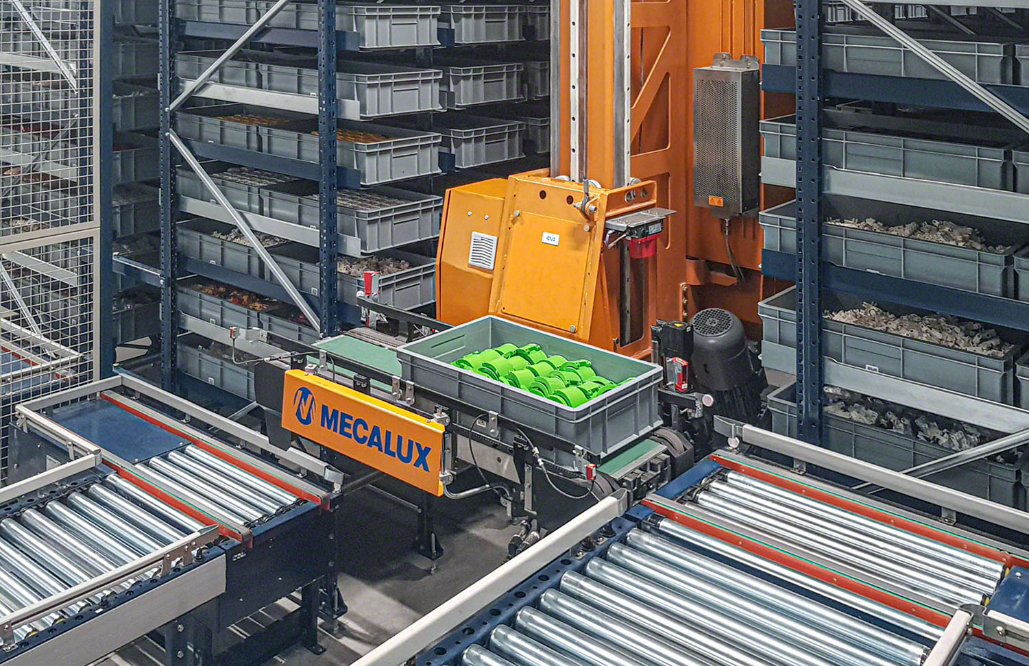 Clics Toys' new automated warehouse for boxes in Belgium