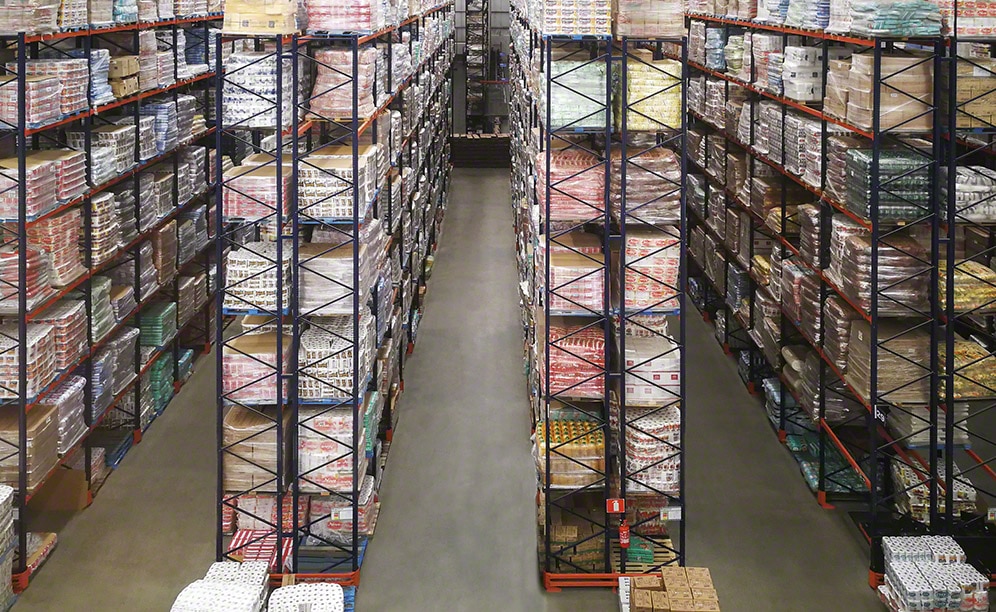 The direct access makes Super Nosso's warehouse operations easier