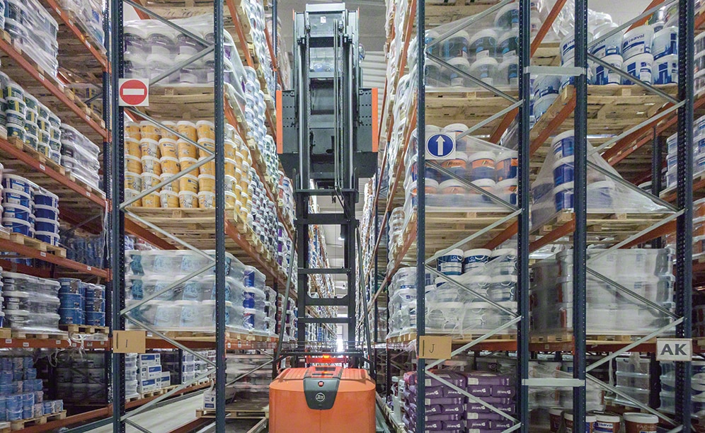 Direct access to products facilitates warehousing work