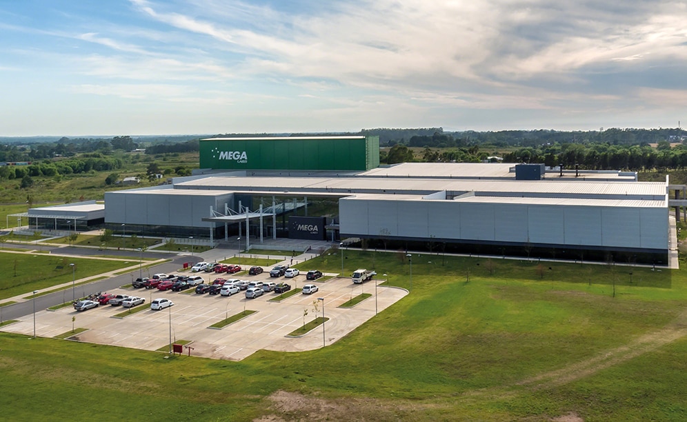 Mecalux has built Mega Pharma a new automated clad-rack warehouse in Uruguay with a capacity of over 6,900 pallets