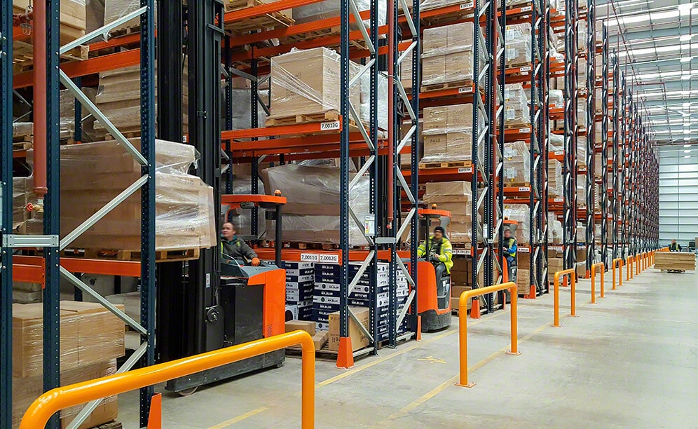 Pallet racks for furniture and décor items at the new Dwell & DFS warehouse