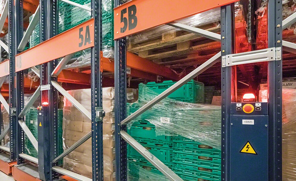 The Portuguese logistics operator, specialised in cold-storage services and transport for meat businesses, optimises its frozen storage chamber with Movirack mobile pallet racking