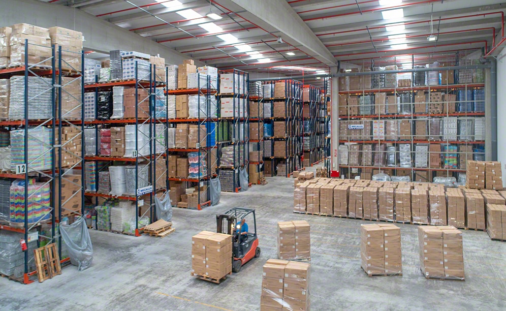 Four storage solutions offer a 23,480 pallet capacity