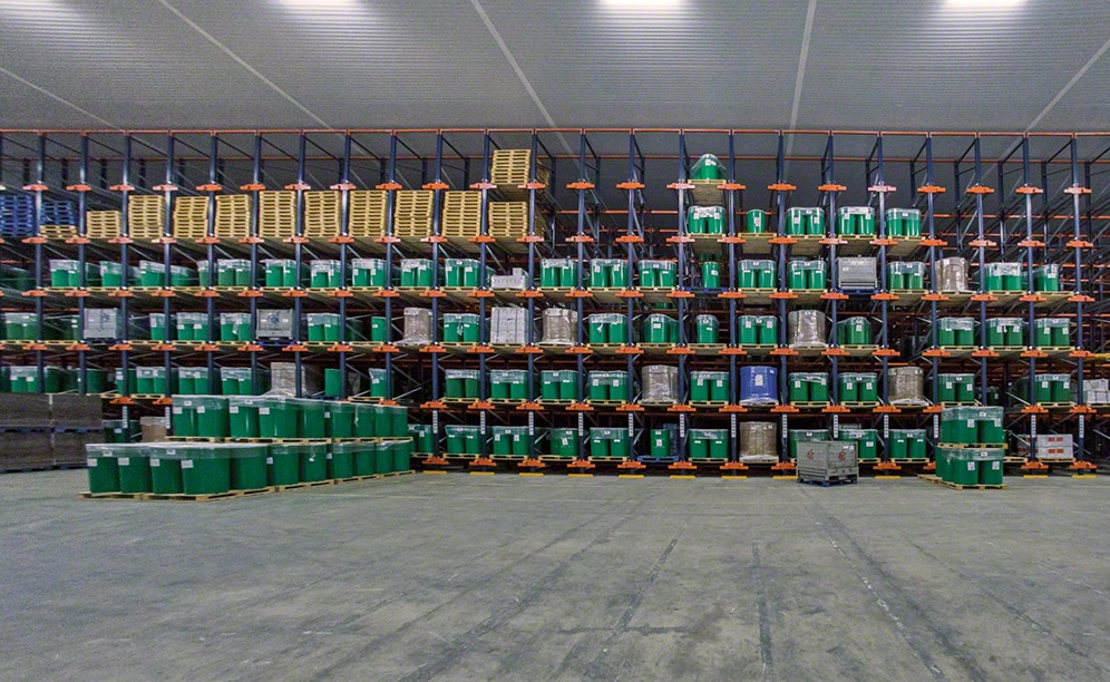 Frozen storage warehouse of Serfrial with Pallet Shuttle run pallet racks