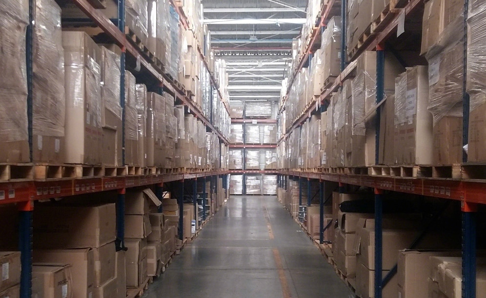 The warehouse of a musical instruments shop with Easy WMS of Mecalux