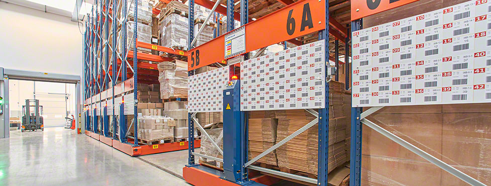 Maximum capacity for chocolates and sweets at Del Conte's new warehouse Maximum capacity for chocolates and sweets at Del Conte's new warehouse