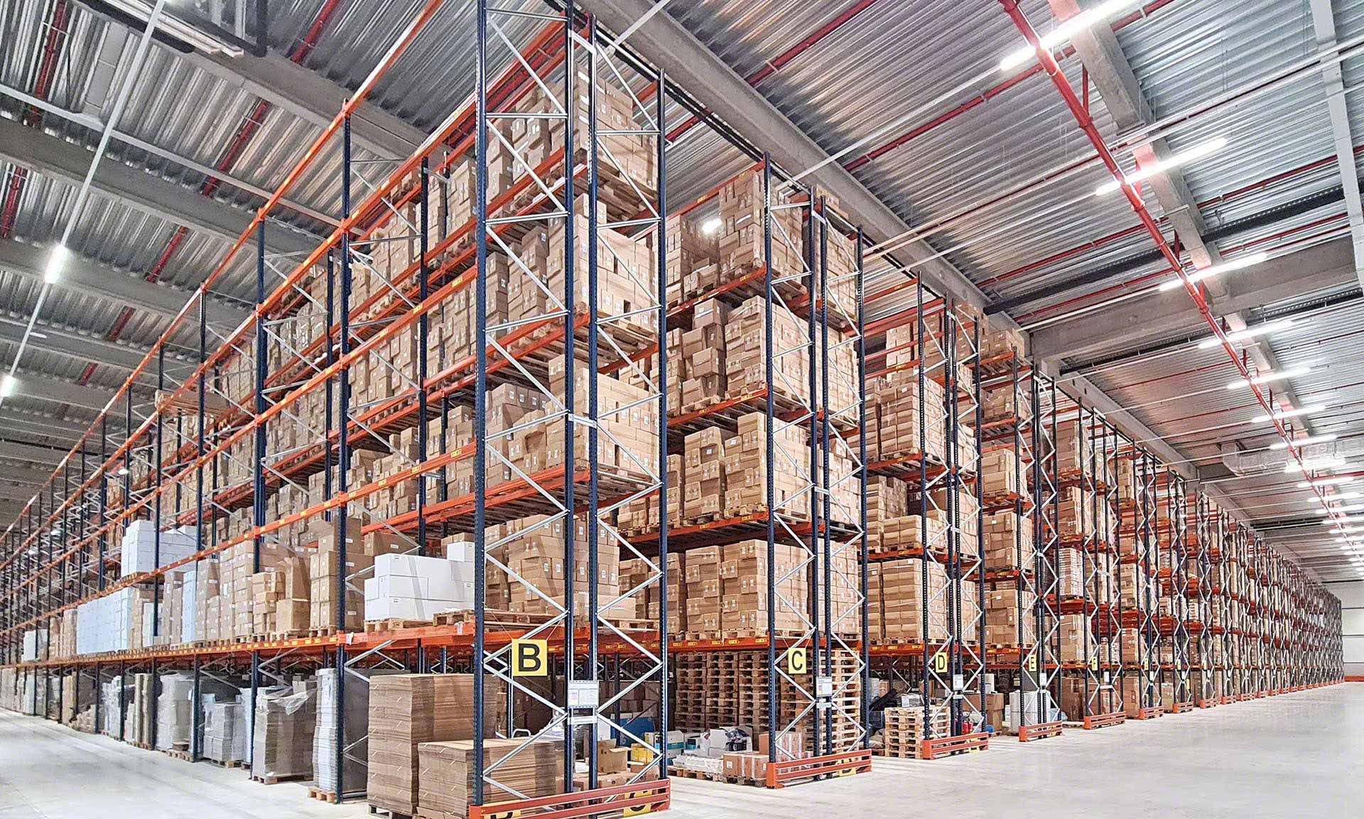 The racking provides direct access to 26,328 pallets