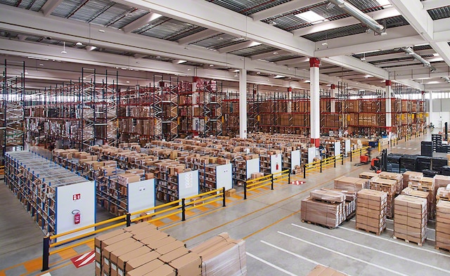 The warehouse of Decathlon in Basiano with capacity for 14,234 pallets