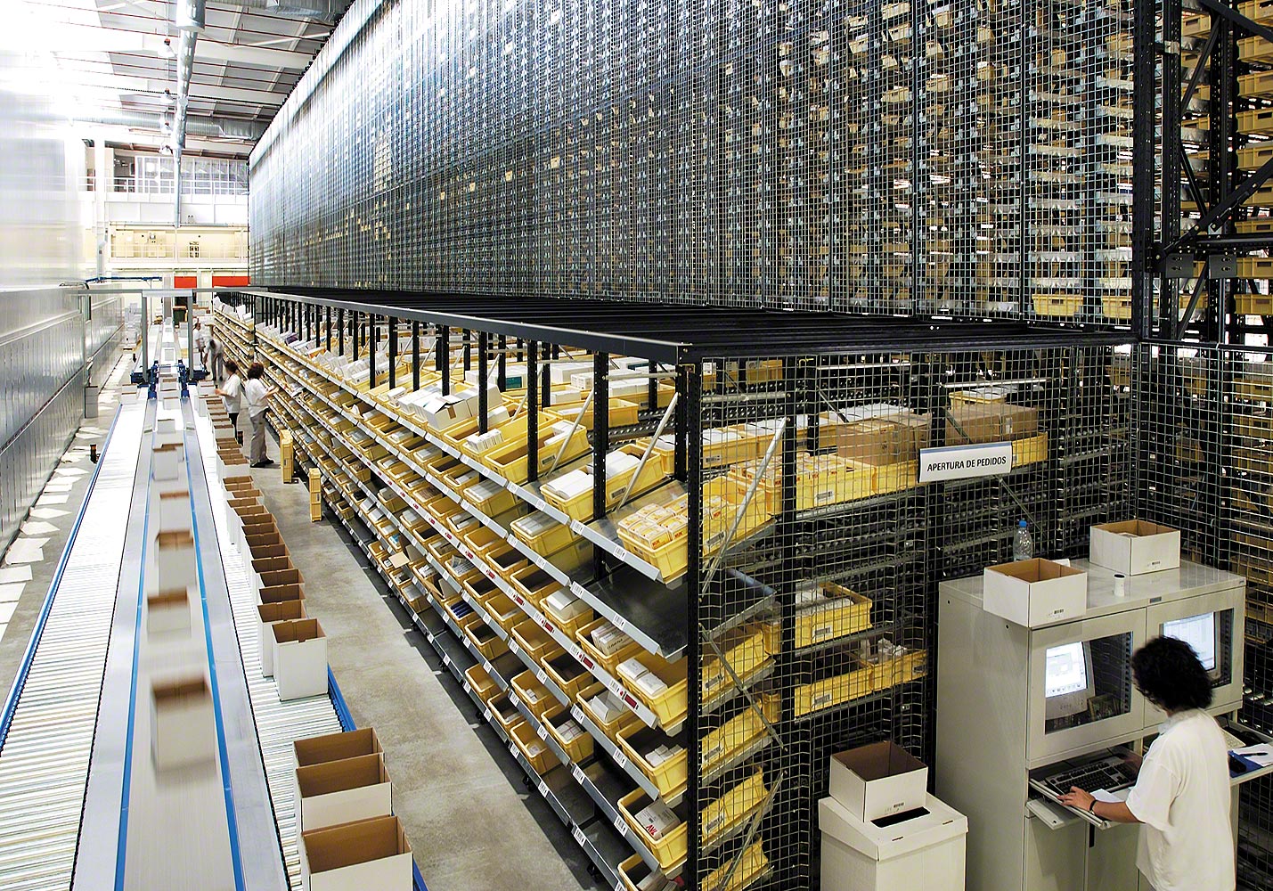 Carton live storage