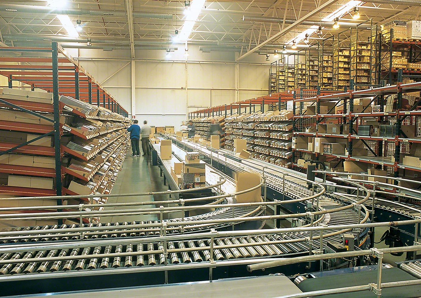 Carton live storage