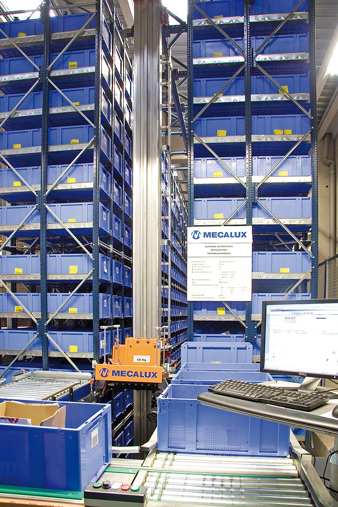 Stacker cranes for boxes