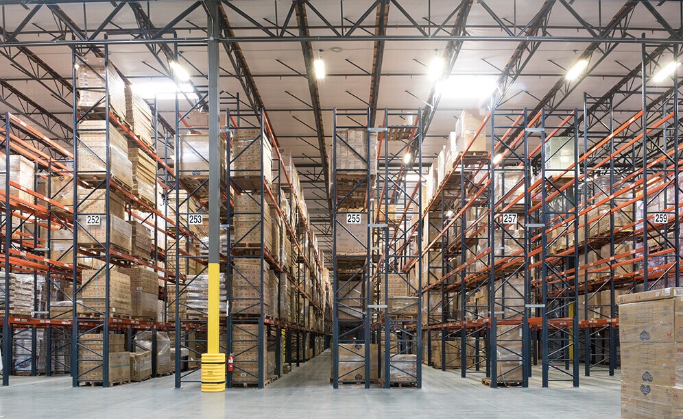 Pallet racking system are 11 m high Pallet racking system are 11 m high