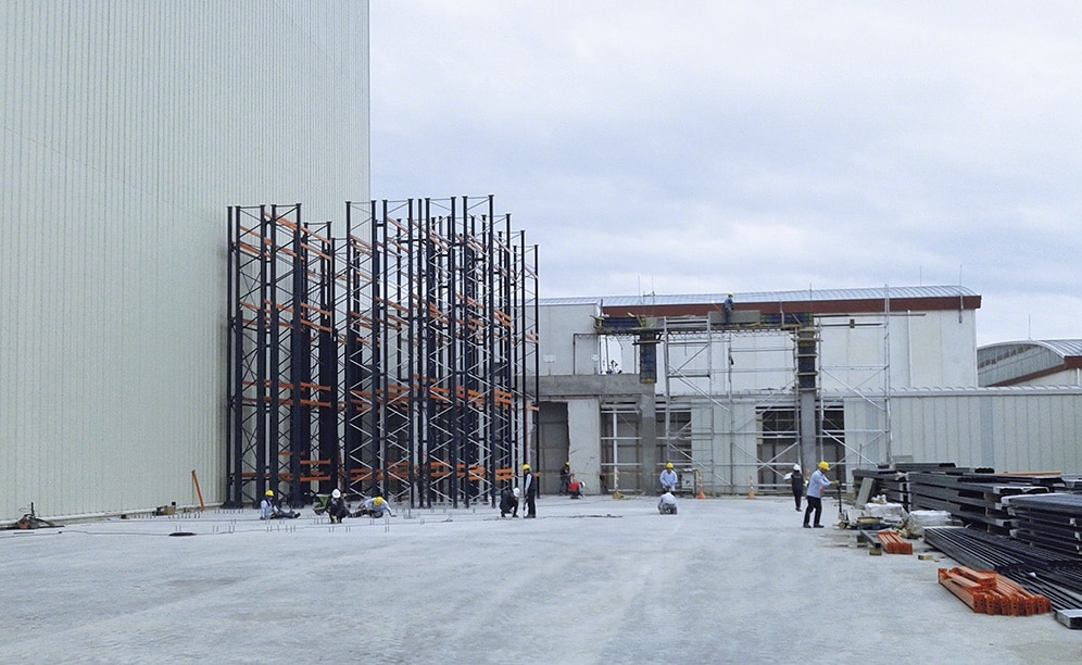 The warehouse location and its position with regards to the rest of the buildings have an impact on calculations and constructive processes The warehouse location and its position with regards to the rest of the buildings have an impact on calculations and constructive processes