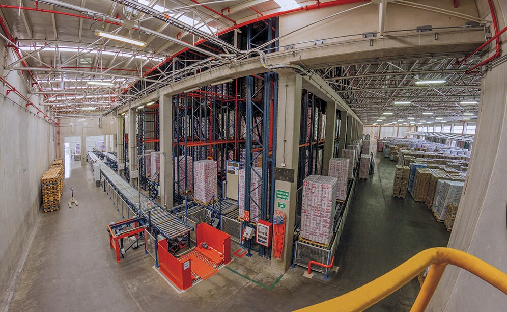 The installed automatic equipment ensures a high flow of goods per hour, to locate and remove pallets from the racking very quickly and without mistakes The installed automatic equipment ensures a high flow of goods per hour, to locate and remove pallets from the racking very quickly and without mistakes