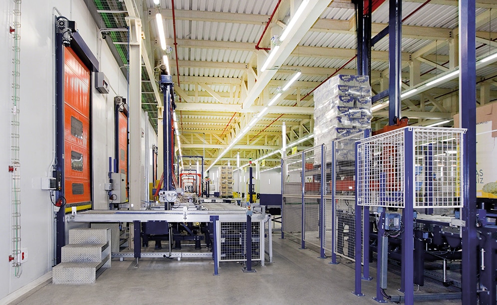 The lower level is primarily set aside for the receipt and dispatch of the goods The lower level is primarily set aside for the receipt and dispatch of the goods