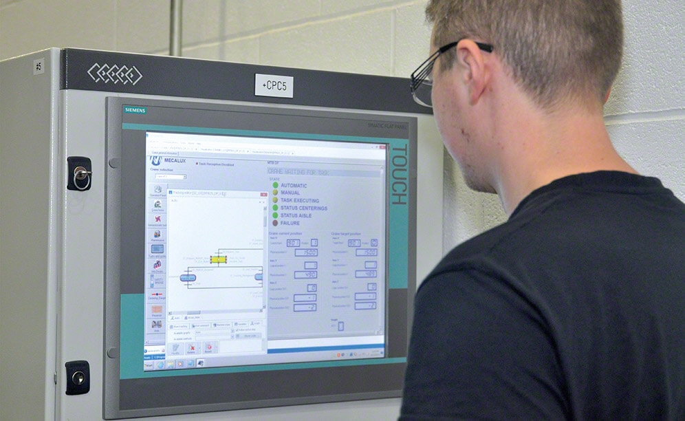 Next Generation Films can control and manage all warehouse operations via Easy WMS, the powerful warehouse management system by Mecalux Next Generation Films can control and manage all warehouse operations via Easy WMS, the powerful warehouse management system by Mecalux