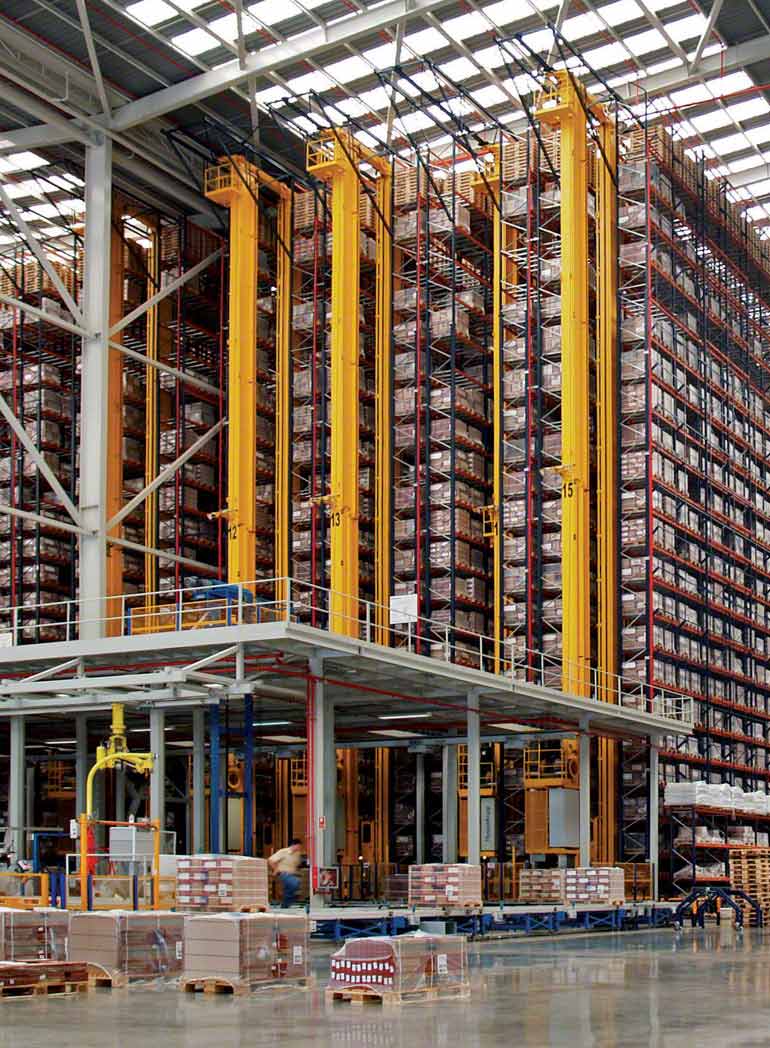 Inside an industrial building for the production and sale of ceramic products for construction