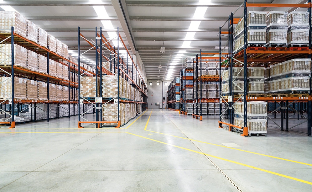 Both solutions offer direct access to the merchandise, which facilitates faster goods management and stock control Both solutions offer direct access to the merchandise, which facilitates faster goods management and stock control