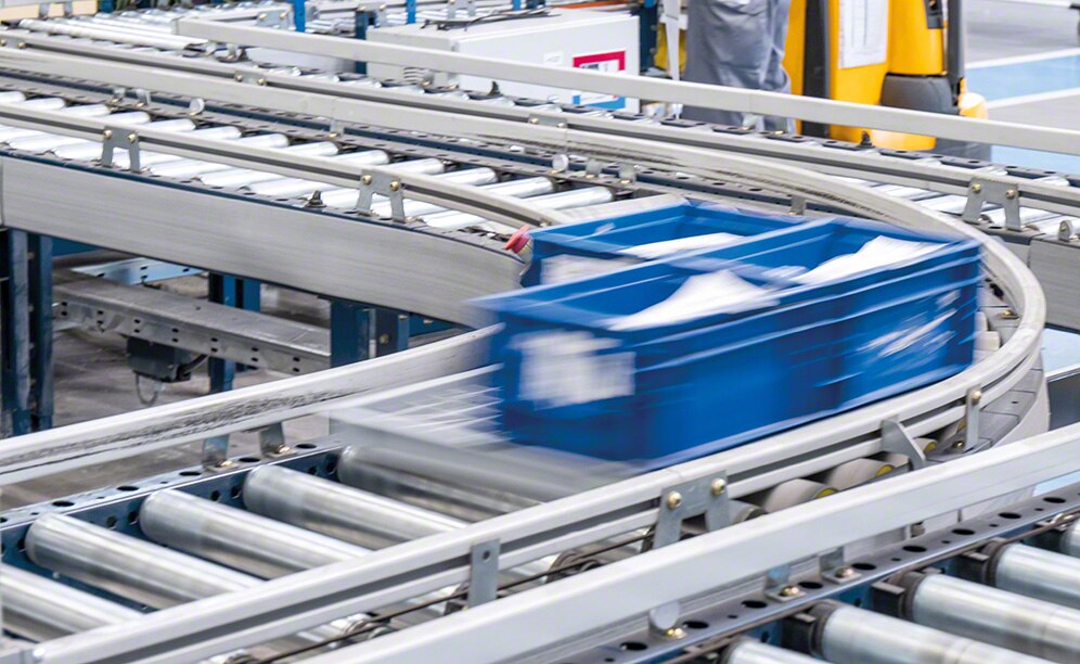 FPT Industrial's AS/RS for boxes operates non-stop and with complete autonomy FPT Industrial's AS/RS for boxes operates non-stop and with complete autonomy