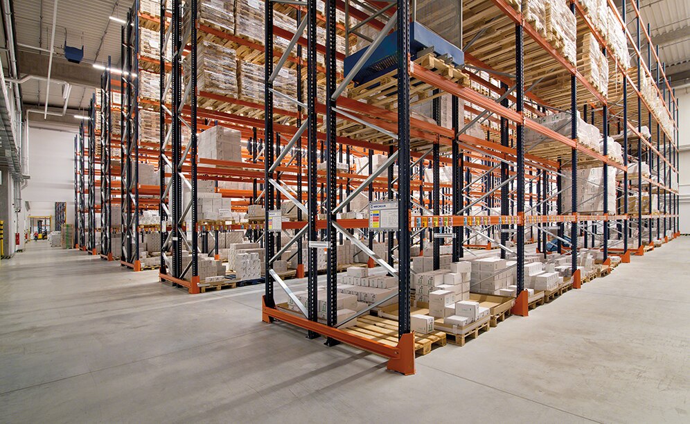 Ziaja, Polish manufacturer of natural cosmetics and pharmaceuticals, installs pallet racking with lower levels set aside for picking